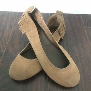Women’s Mojo Moxy Suede Fringe Flats Sizes 7 & 7.5